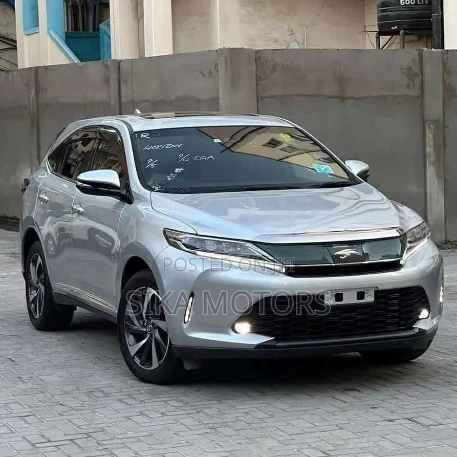 Toyota Harrier 2017 Silver