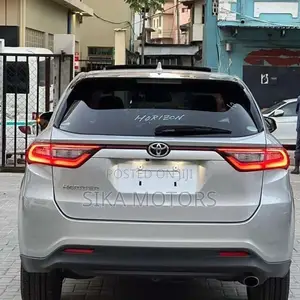 Toyota Harrier 2017 Silver