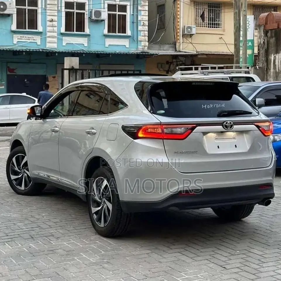 Toyota Harrier 2017 Silver