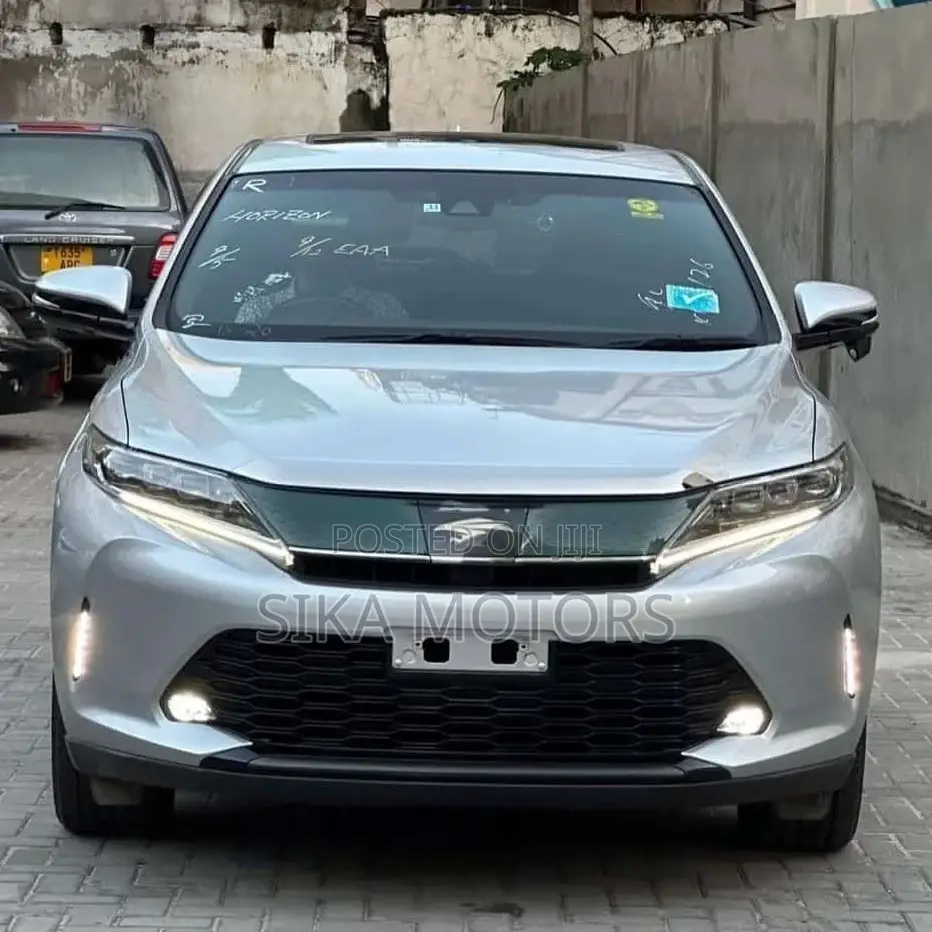Toyota Harrier 2017 Silver