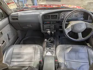 Toyota Hilux 2003 Red
