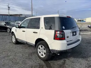 Land Rover Freelander 2010 Pearl