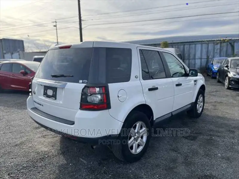 Land Rover Freelander 2010 Pearl
