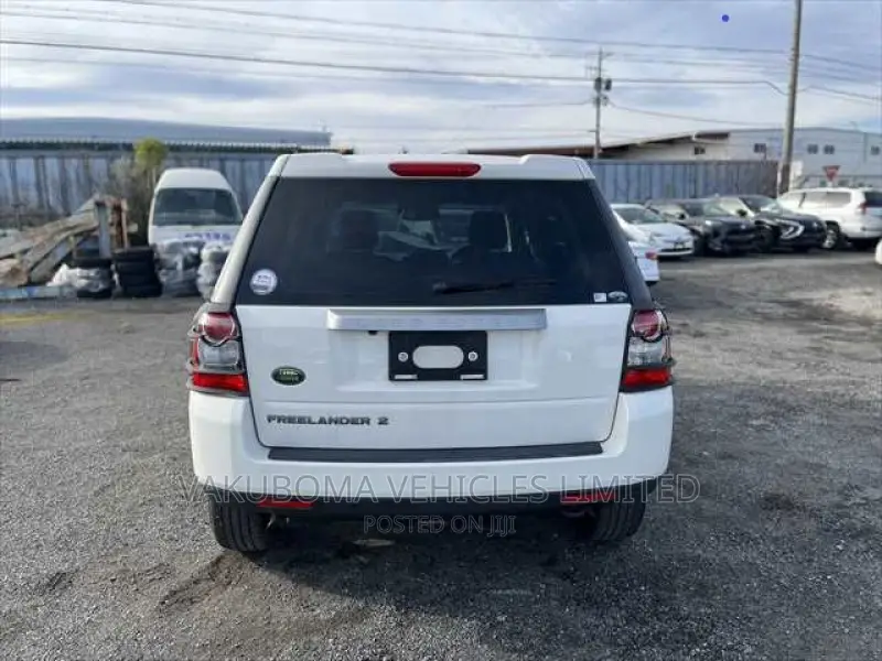 Land Rover Freelander 2010 Pearl