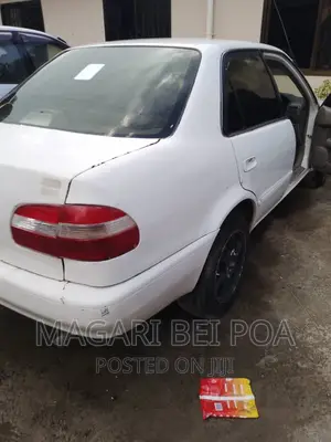 Toyota Corolla 2004 White