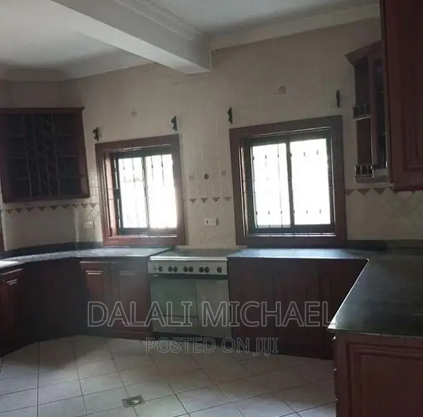 6bdrm Bungalow in Mikocheni for rent