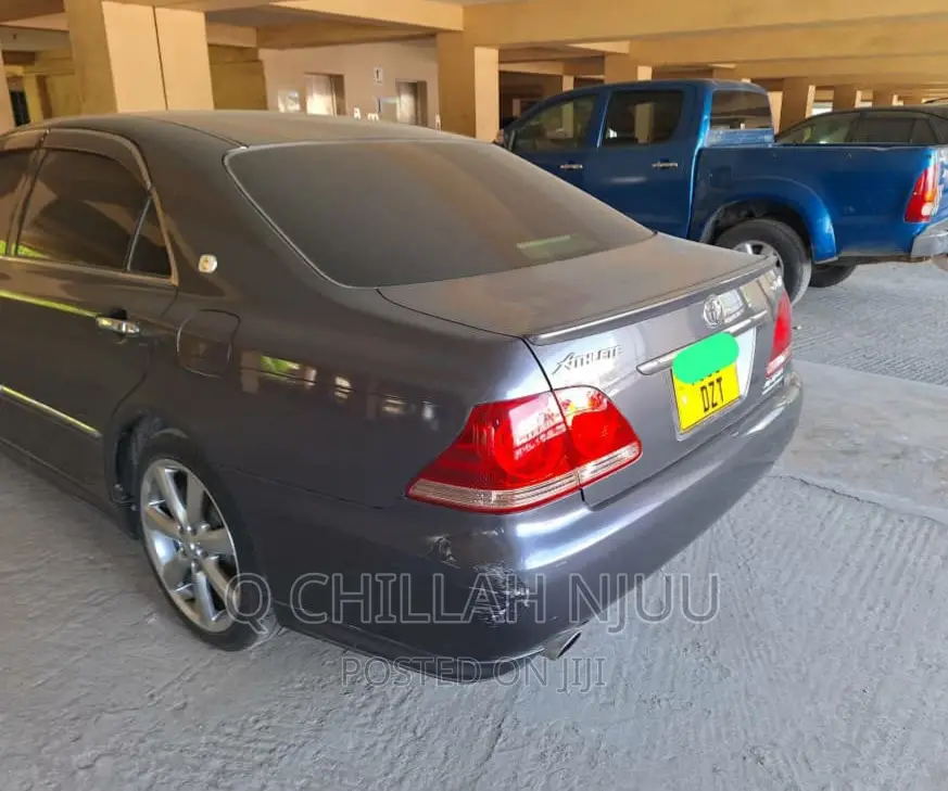 Toyota Crown 2007 Gray