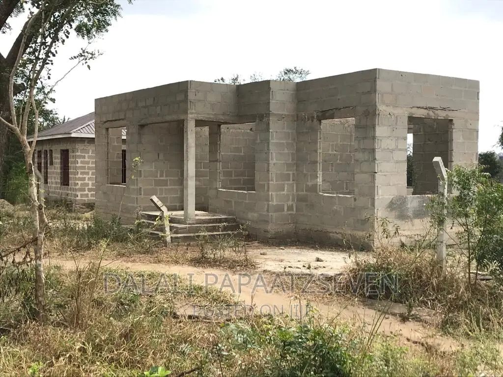 3bdrm House in Dalalipapaatzseven, Bunju for sale