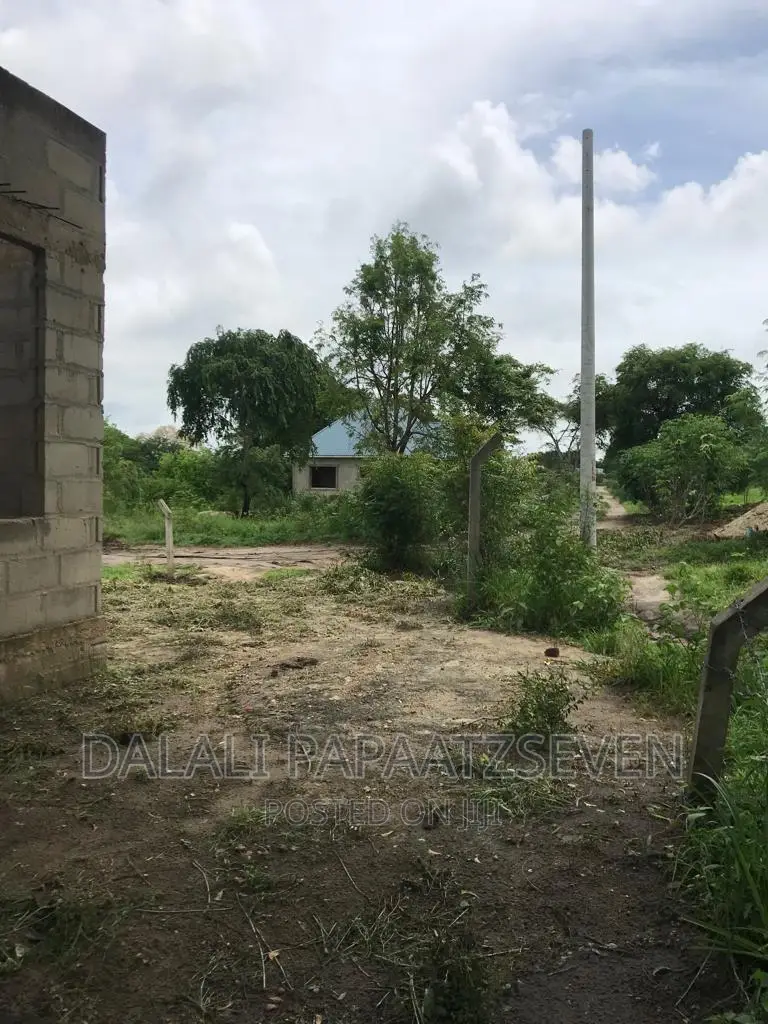3bdrm House in Dalalipapaatzseven, Bunju for sale