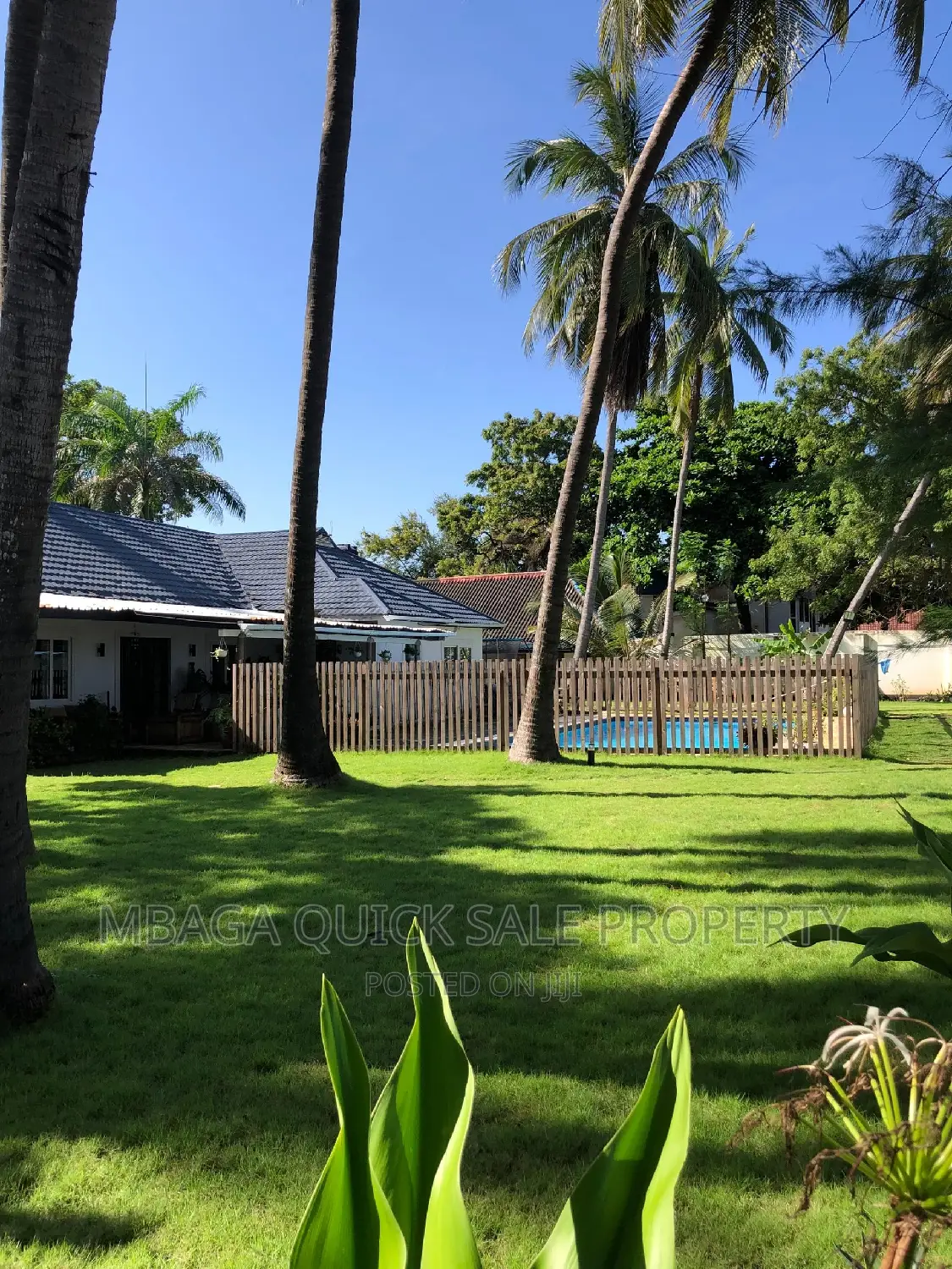 3bdrm House in Beach House for sale