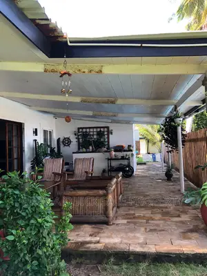 3bdrm House in Beach House for sale