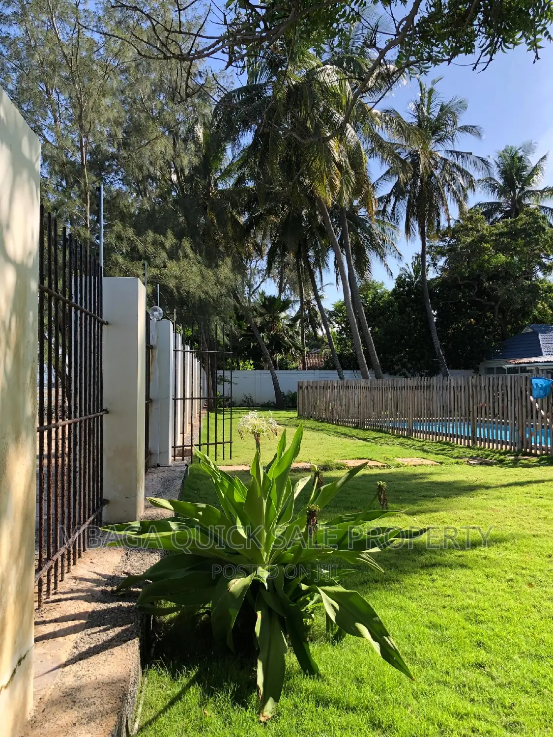 3bdrm House in Beach House for sale