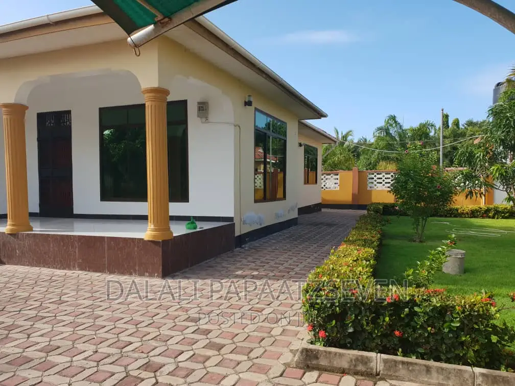 3bdrm House in Dalalipapaatzseven, Kinondoni for rent