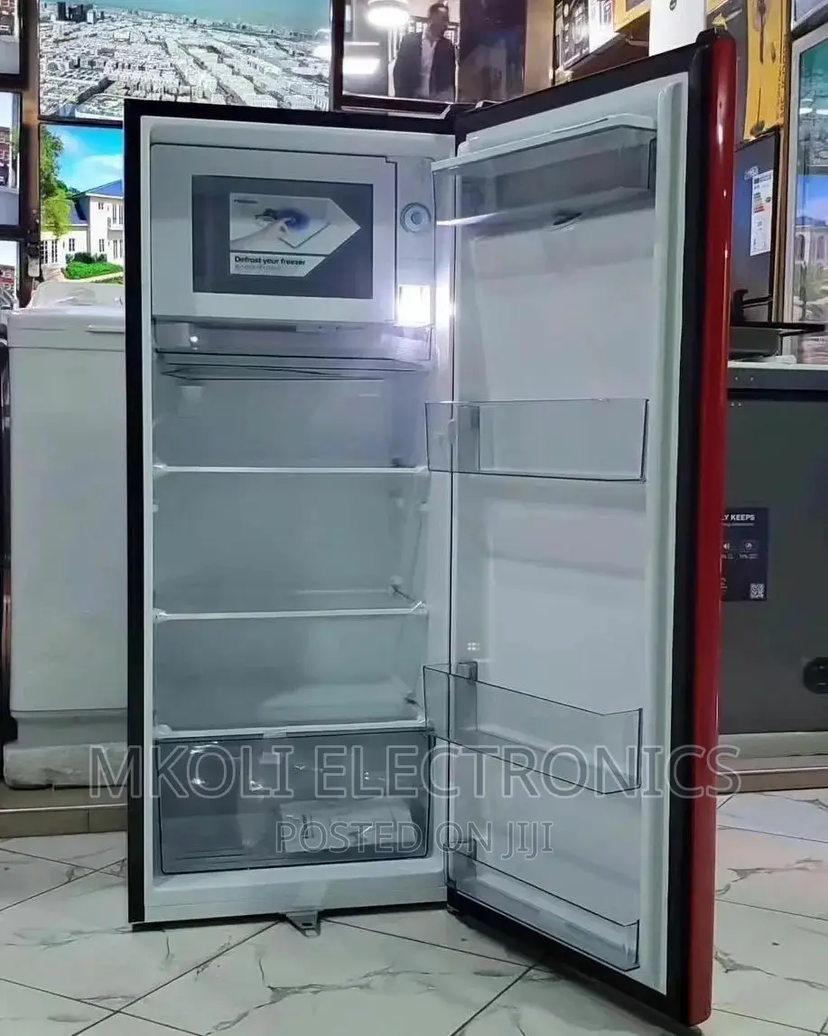 HISENSE Friji With Water Dispenser