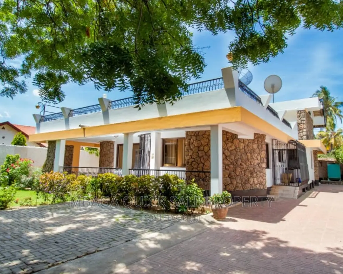 Furnished 4bdrm House in Block  41 Kinondoni for rent