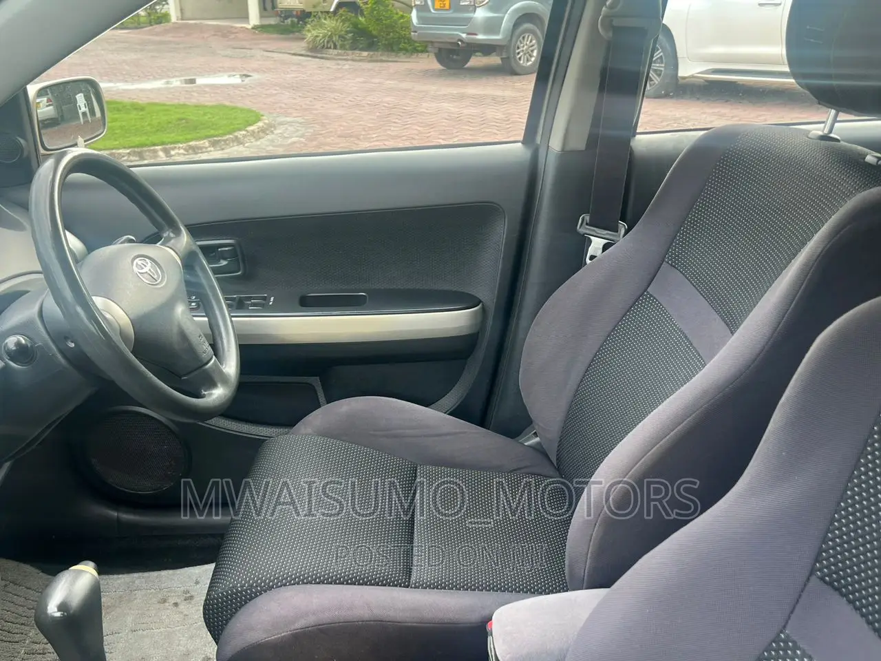 Toyota Corolla RunX 2003 Silver