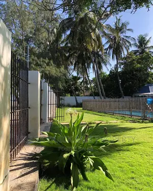 3bdrm House in Beach House  For for sale