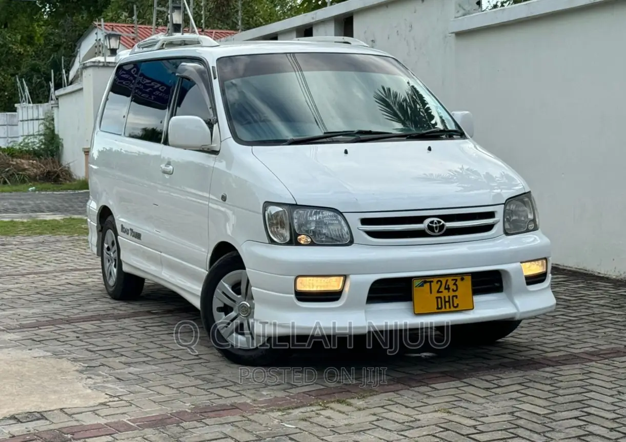 Toyota Noah 2007 White