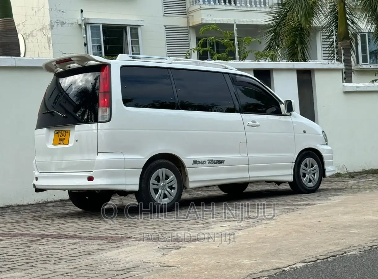 Toyota Noah 2007 White