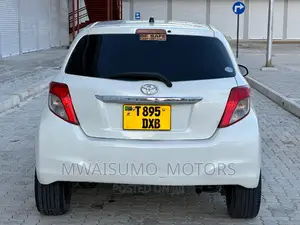 Toyota Vitz 2013 White