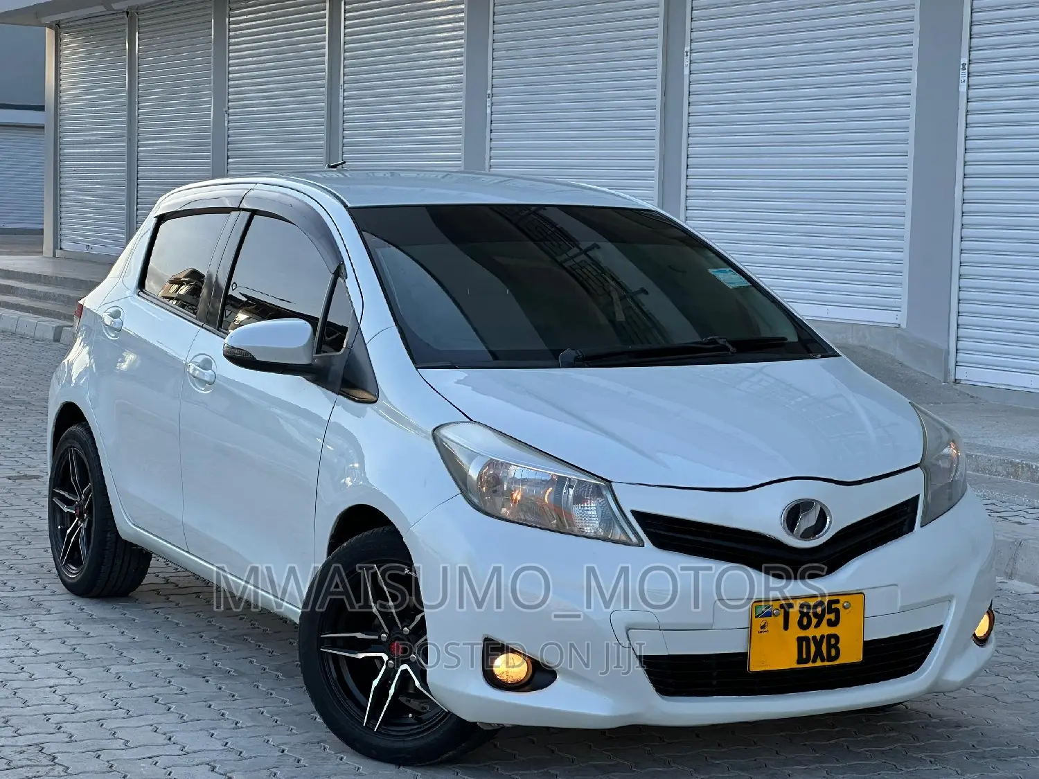 Toyota Vitz 2013 White