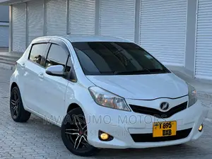 Toyota Vitz 2013 White