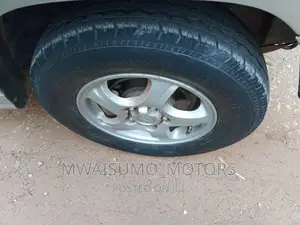 Mitsubishi Pajero 2000 Blue