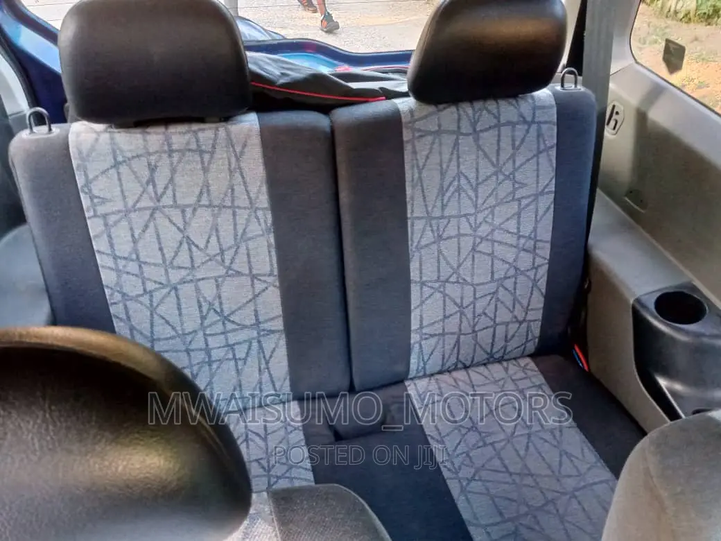 Mitsubishi Pajero 2000 Blue