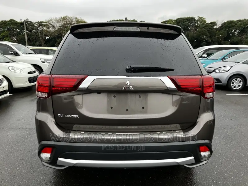 Mitsubishi Outlander 2017 Gray