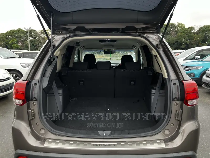Mitsubishi Outlander 2017 Gray