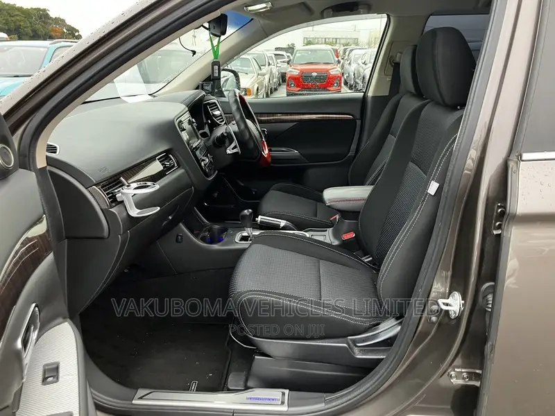 Mitsubishi Outlander 2017 Gray