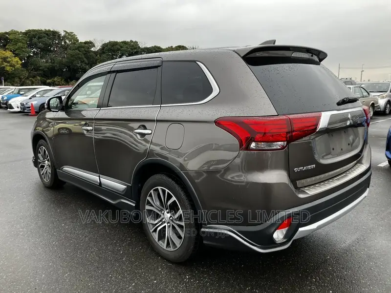Mitsubishi Outlander 2017 Gray
