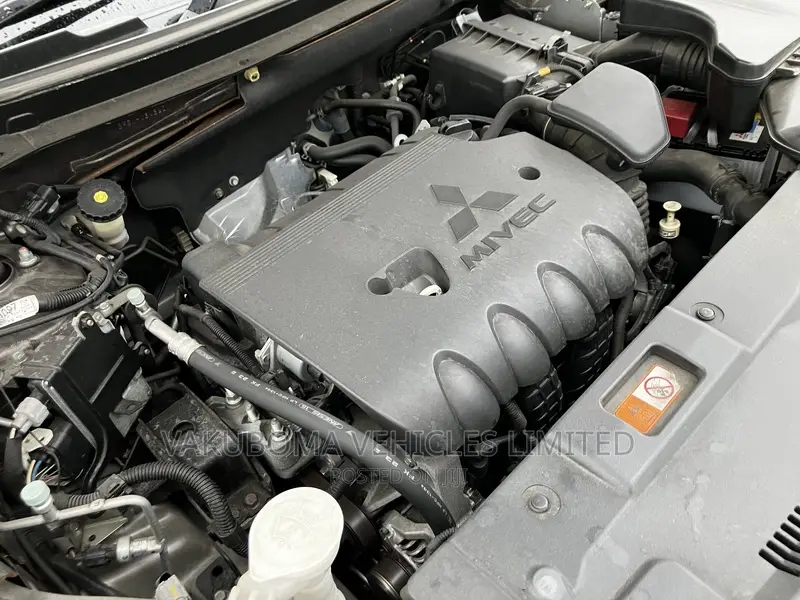 Mitsubishi Outlander 2017 Gray