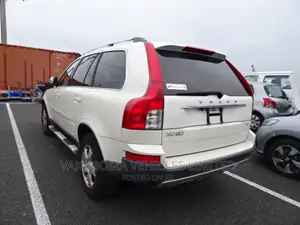 Volvo XC90 2010 Pearl