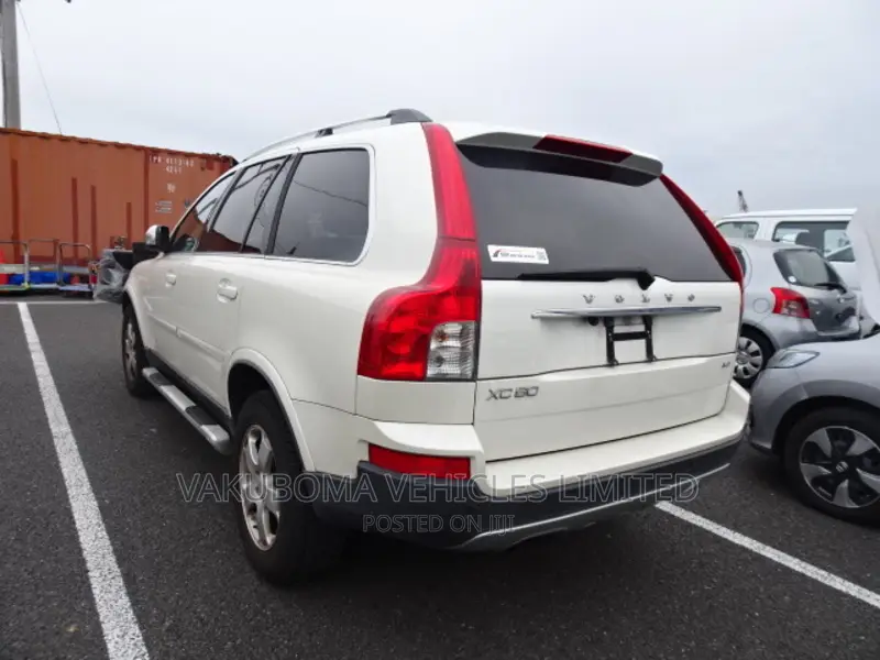Volvo XC90 2010 Pearl