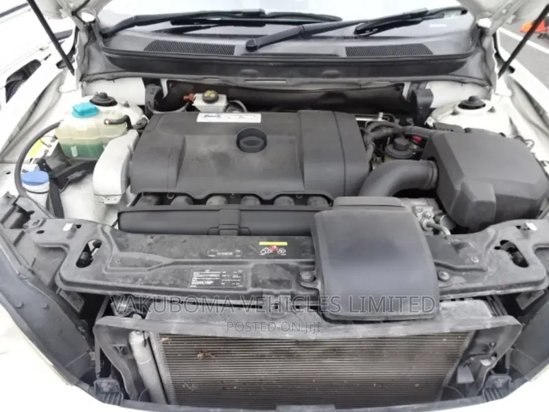 Volvo XC90 2010 Pearl