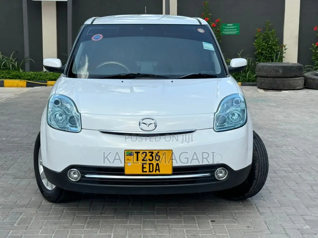 Mazda Verisa 2008 White