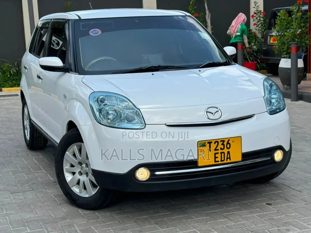 Mazda Verisa 2008 White