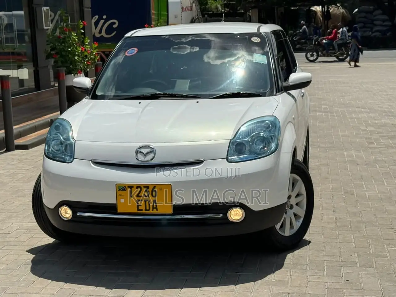 Mazda Verisa 2008 White