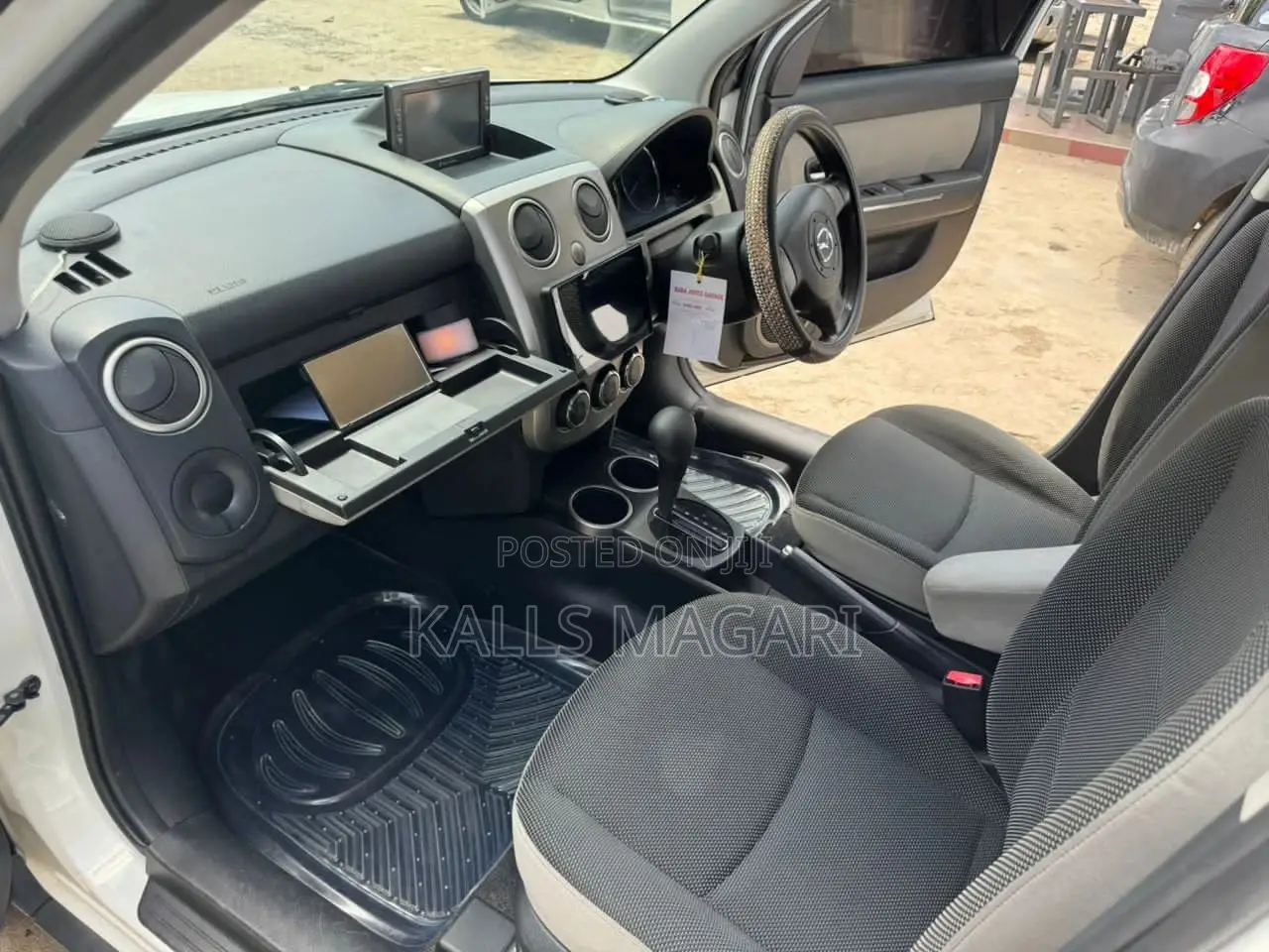 Mazda Verisa 2008 White