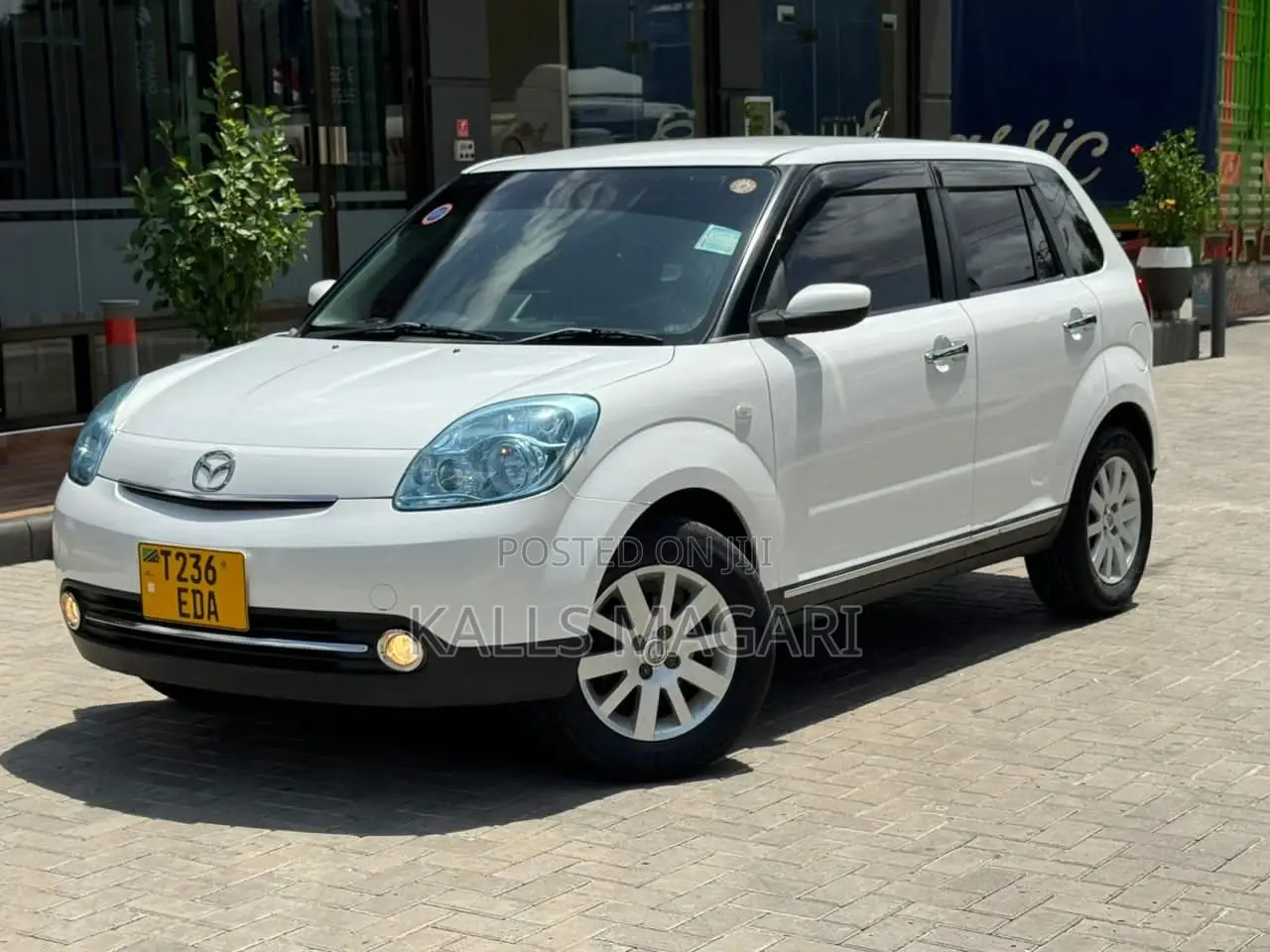 Mazda Verisa 2008 White