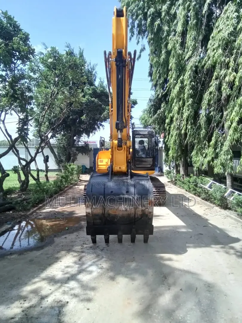 JCB 215LC Bland New