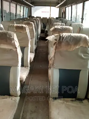 Tata Starbus Ultra Skool 2004 White