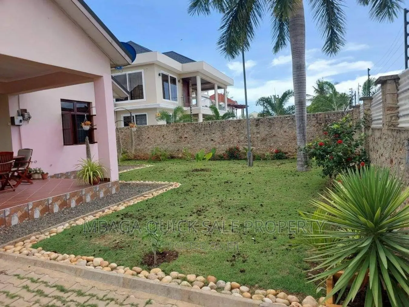 5bdrm House in Ununio, Bunju for sale