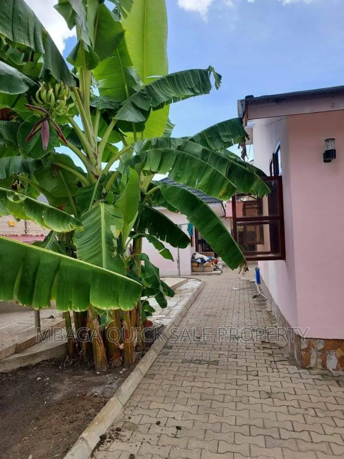5bdrm House in Ununio, Bunju for sale