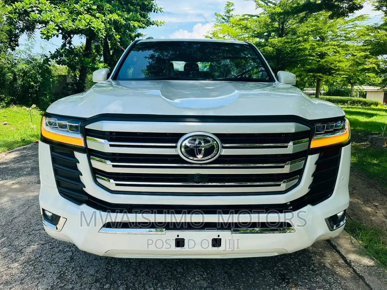 Toyota Land Cruiser 2022 White