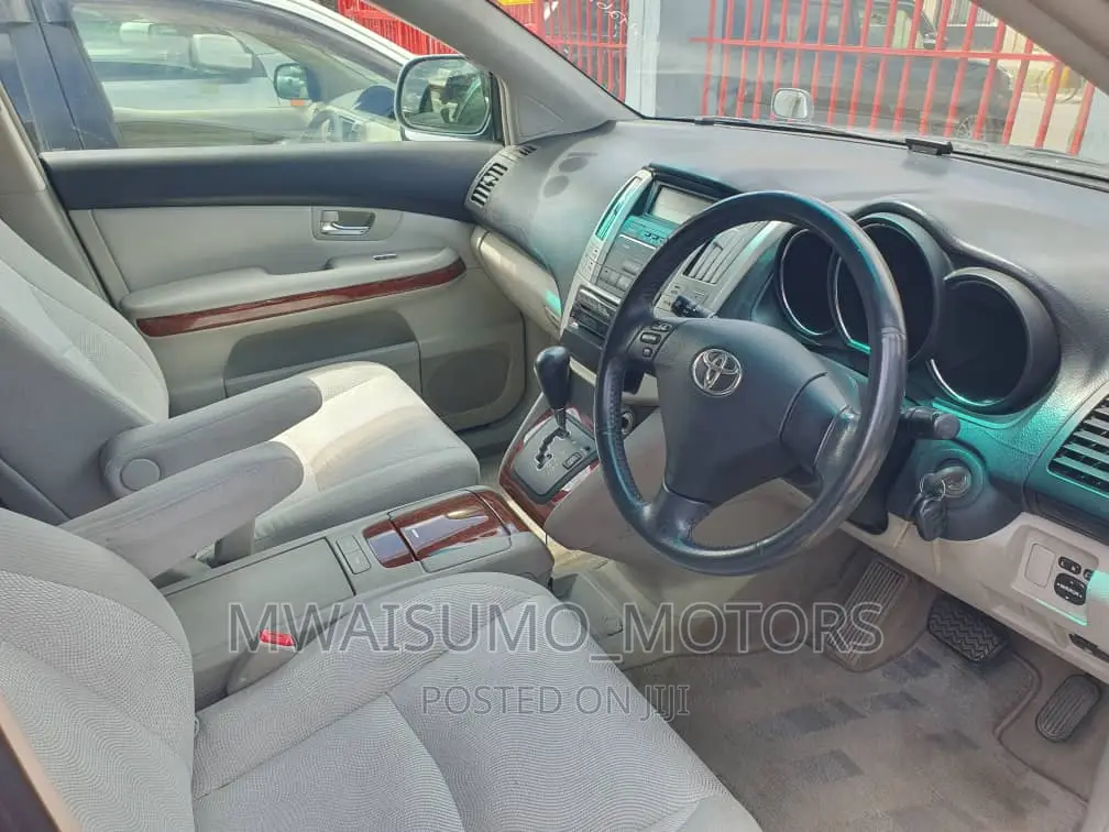 Toyota Harrier 2005 Gray