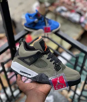 Mens Sneakers Jordan4 Colors5