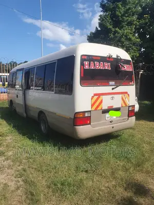 Toyota Coaster 2000