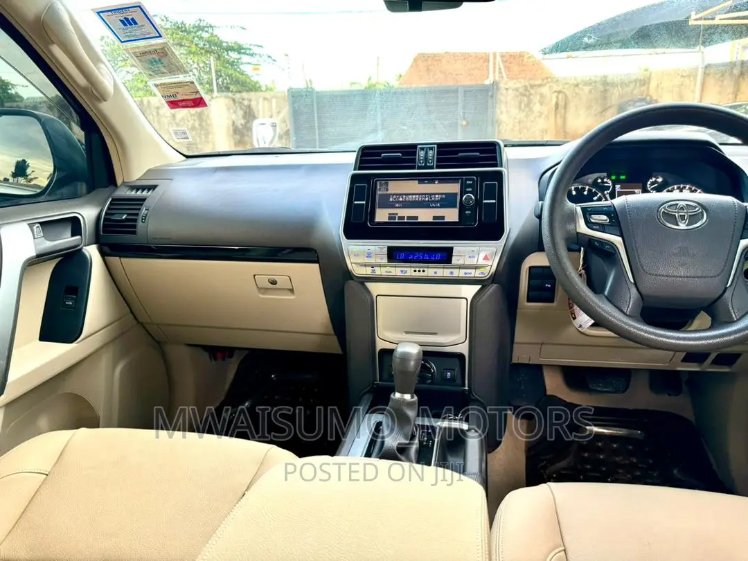 Toyota Land Cruiser Prado 2018 White